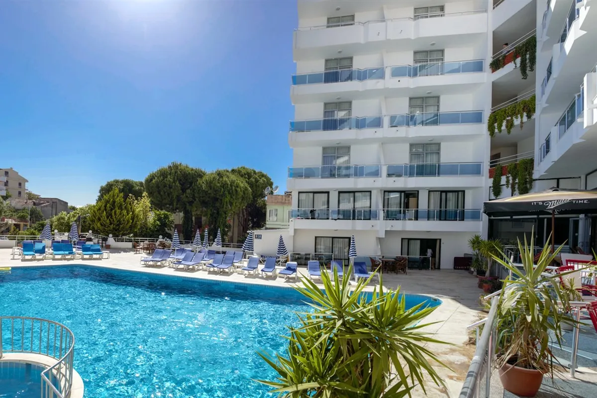 Ponz Hotel — hoofdfoto