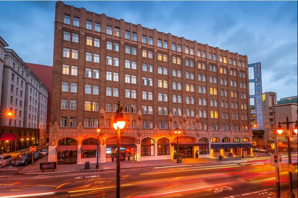 The Pickwick Hotel — hoofdfoto