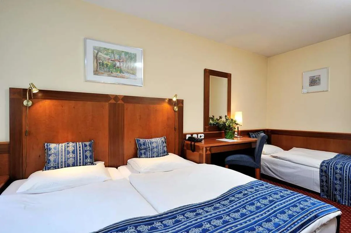 Carlton Hotel — hoofdfoto