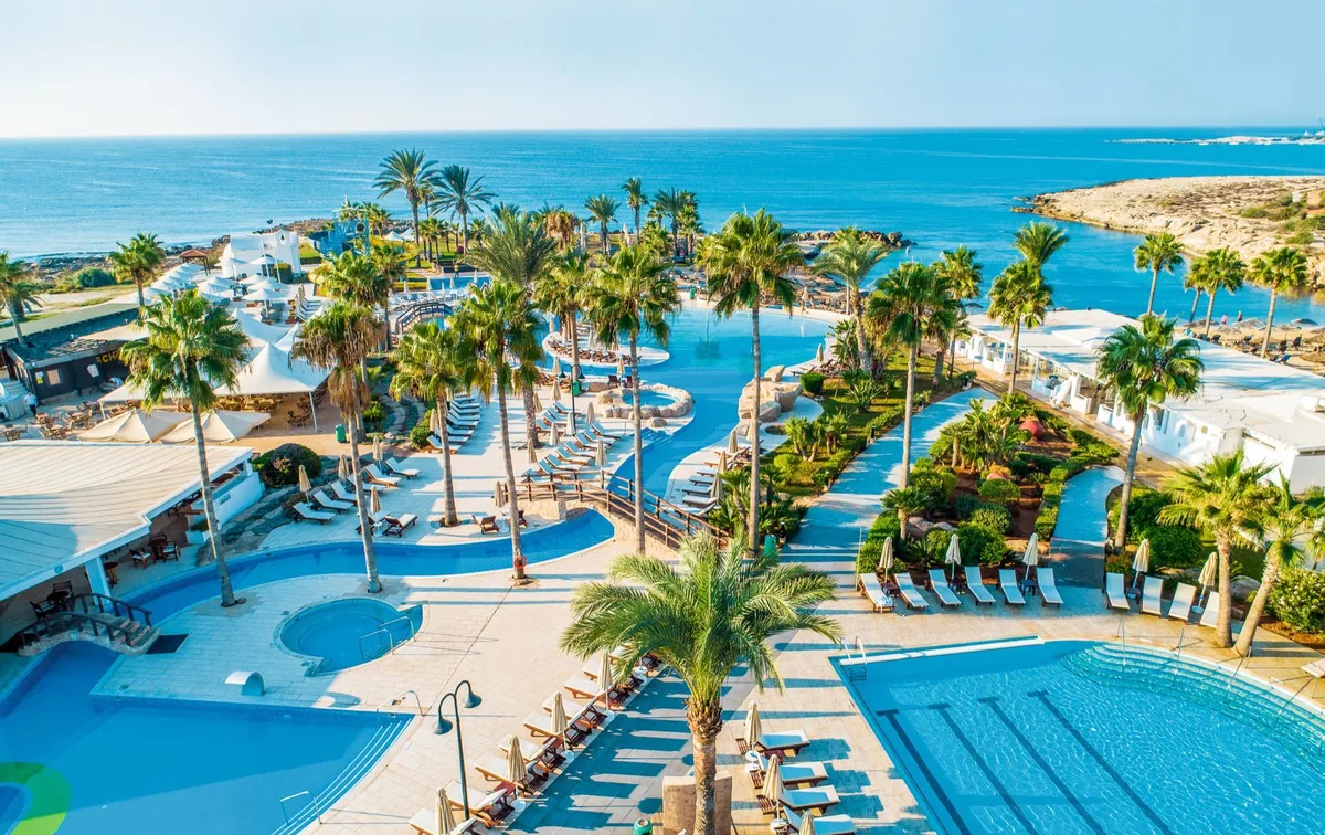 Adams Beach Hotel — hoofdfoto