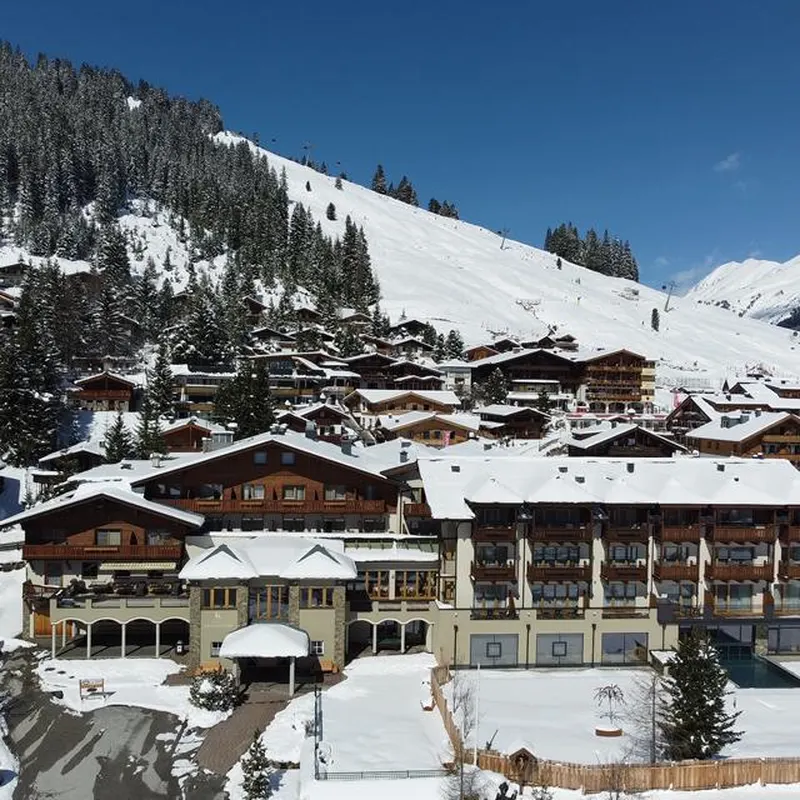 Hotel Königsleiten Vital Alpin — hoofdfoto