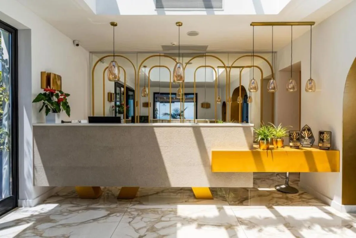 Cresanto Luxury Suites — hoofdfoto