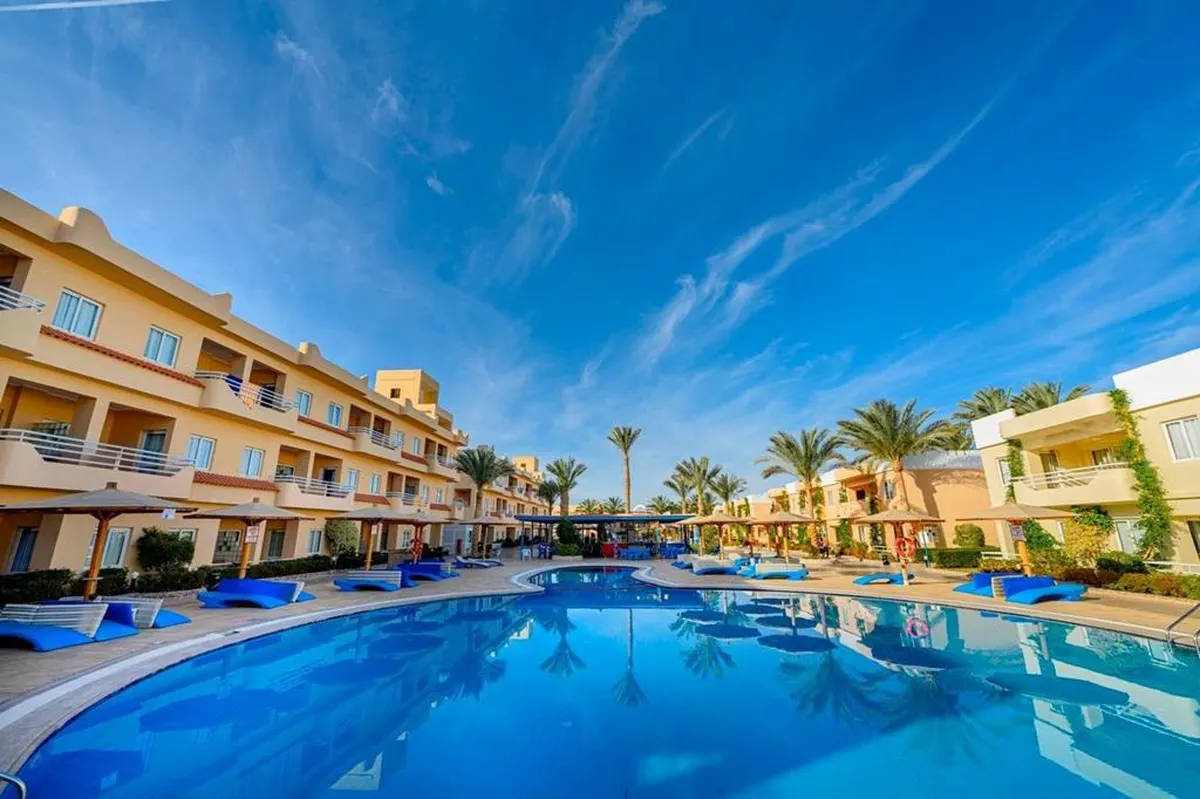 Golden Beach Hurghada — hoofdfoto