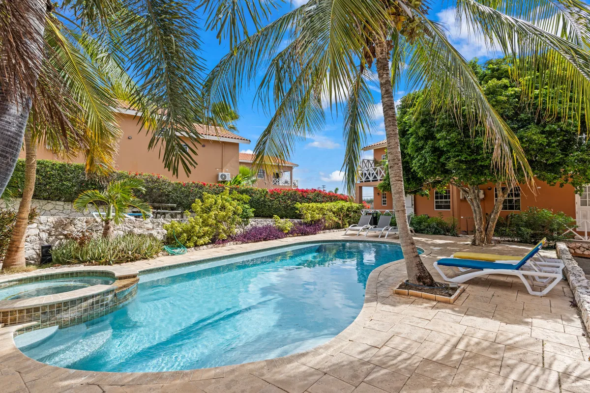Curinjo Apartments — hoofdfoto