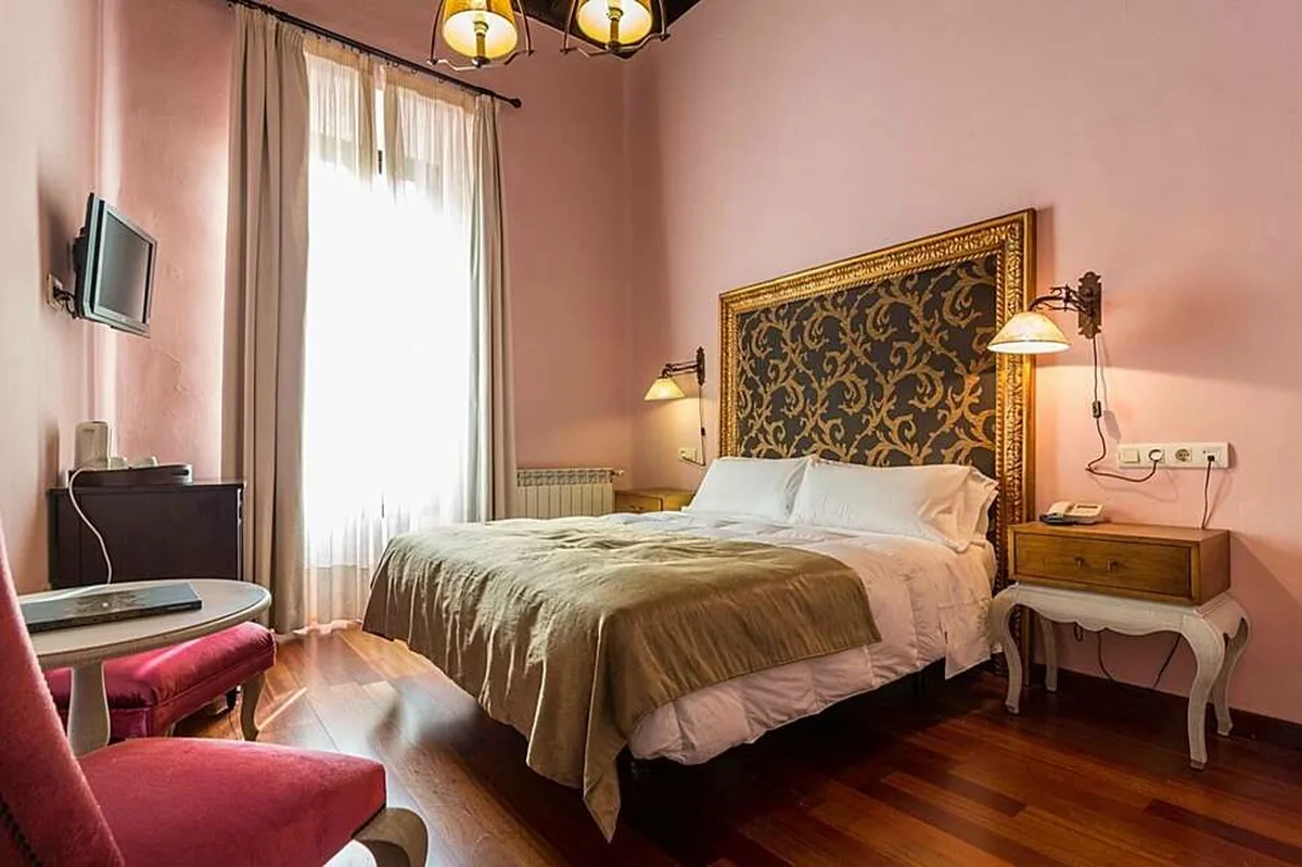 Hotel Palacio Mariana Pineda — hoofdfoto