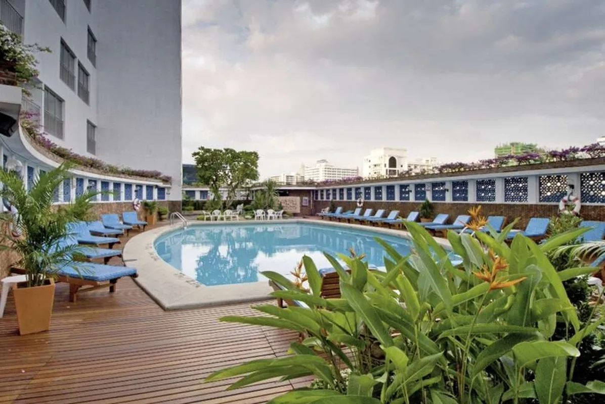Montien Hotel Surawong Bangkok — hoofdfoto