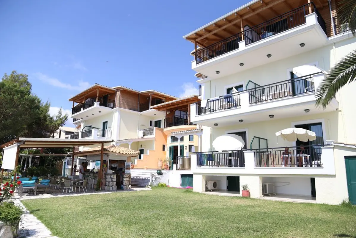 Madouri Beach Hotel — hoofdfoto