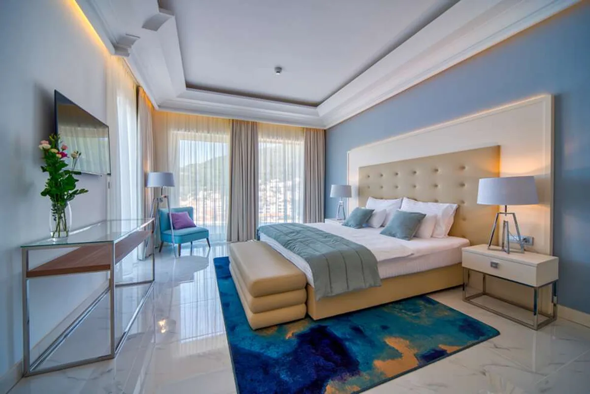 Hotel Palas Lux — hoofdfoto