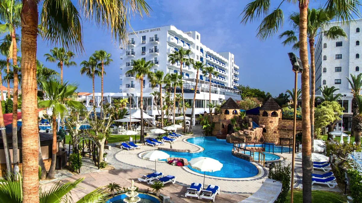 Lordos Beach Hotel — hoofdfoto