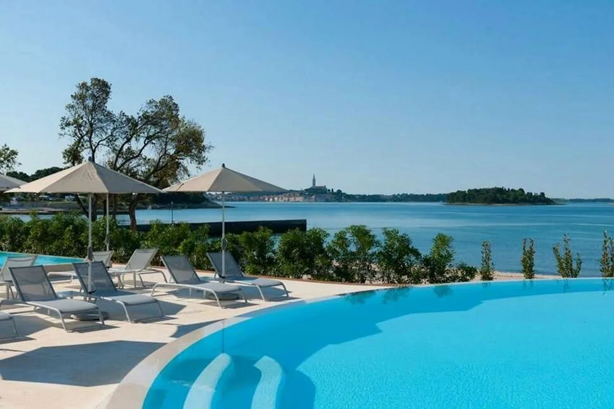 Family Hotel Amarin — hoofdfoto
