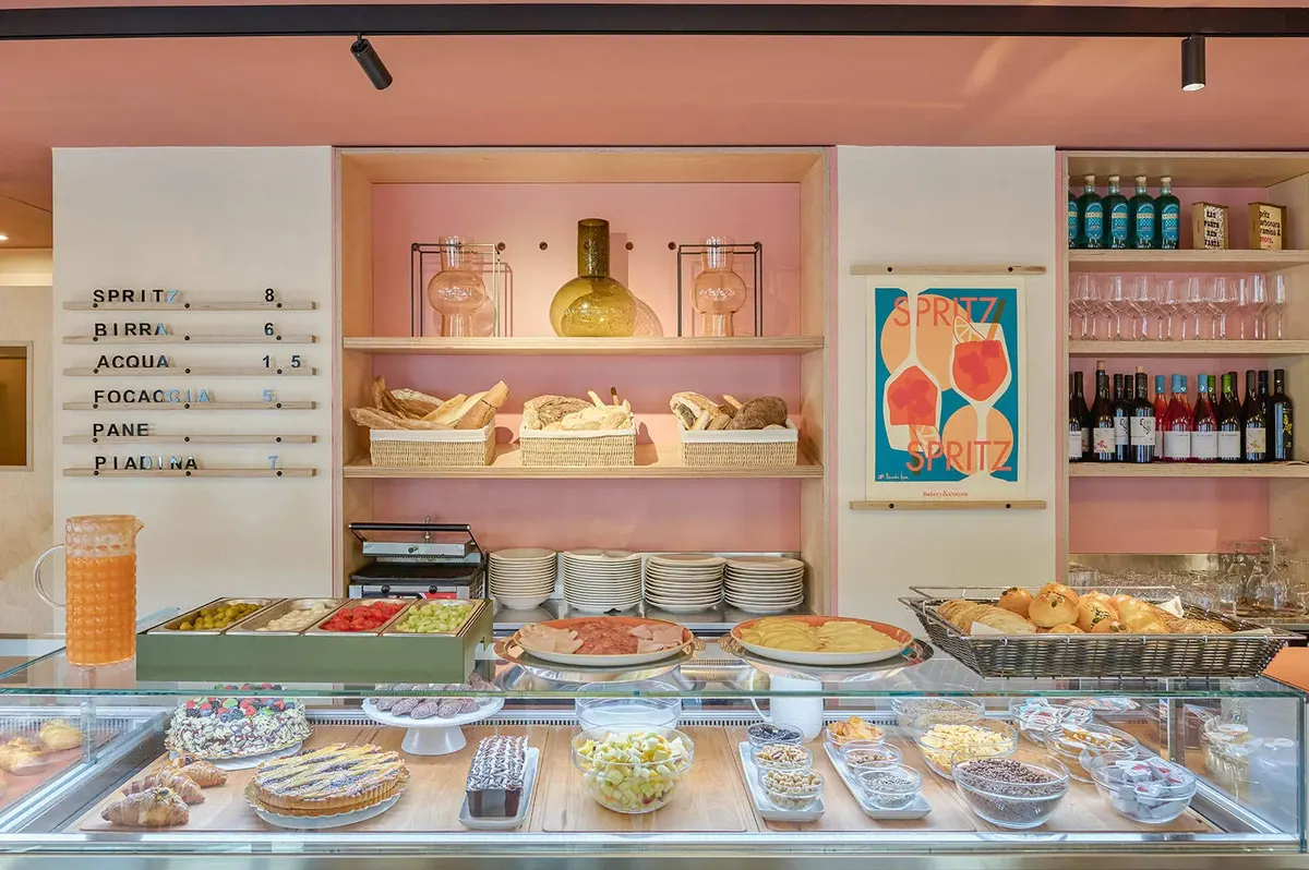 Moderno Hotel Roma — hoofdfoto