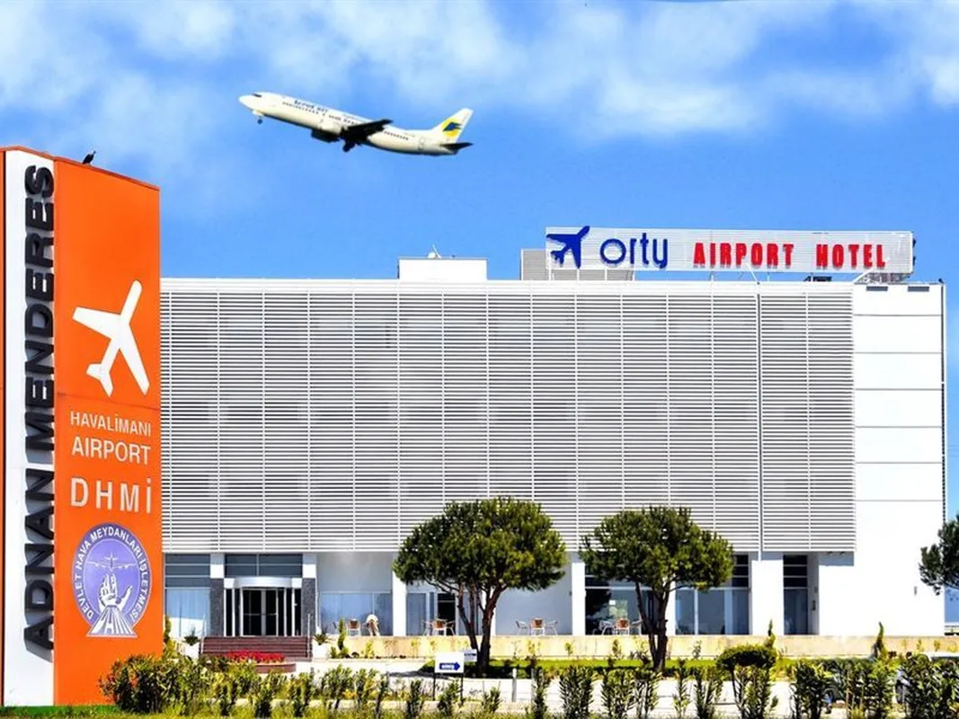 Orty Airport — hoofdfoto
