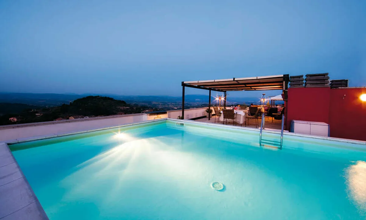 Hotel Perusia La Villa Puragia — hoofdfoto