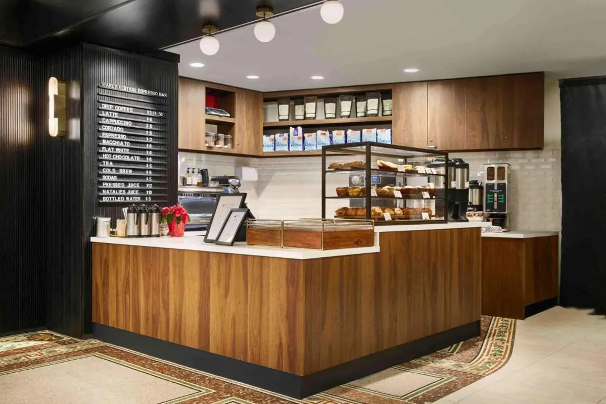 Martinique On Broadway — hoofdfoto