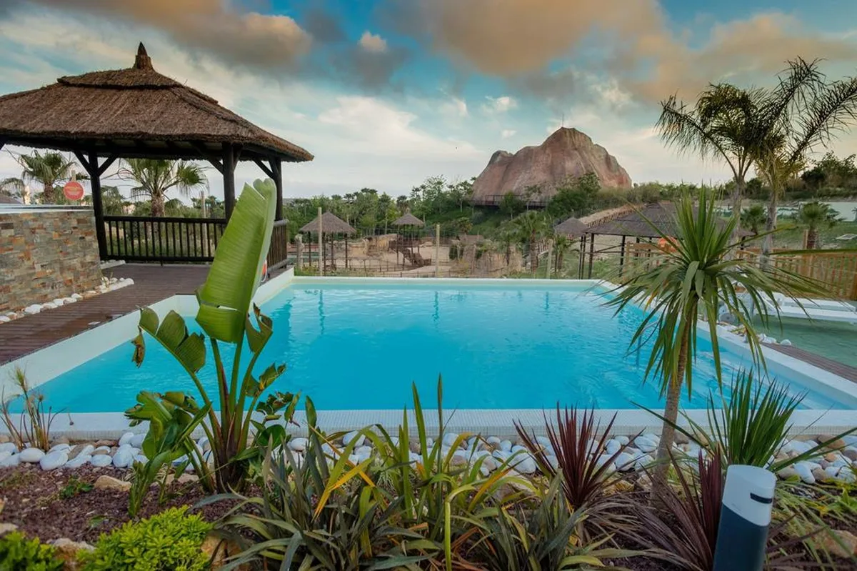Magic Natura - Animal, Waterpark & Polynesian Lodge Resort — hoofdfoto