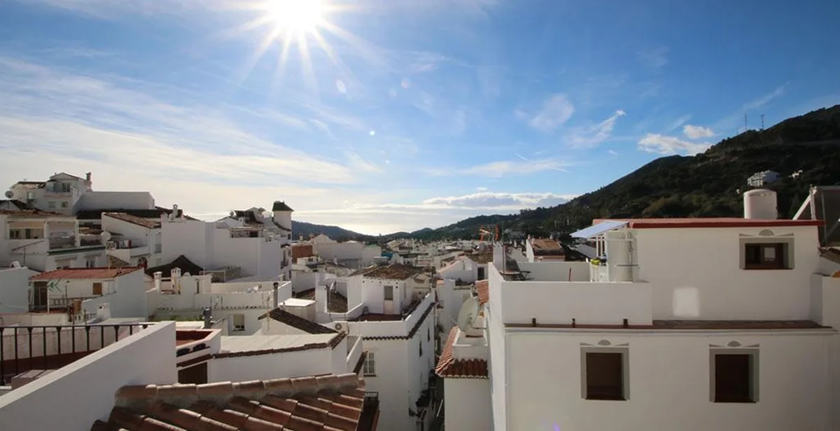 Casas Ojen — hoofdfoto