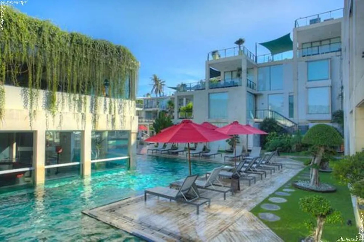 Furama Xclusive Resort Ocean Beach Seminyak — hoofdfoto
