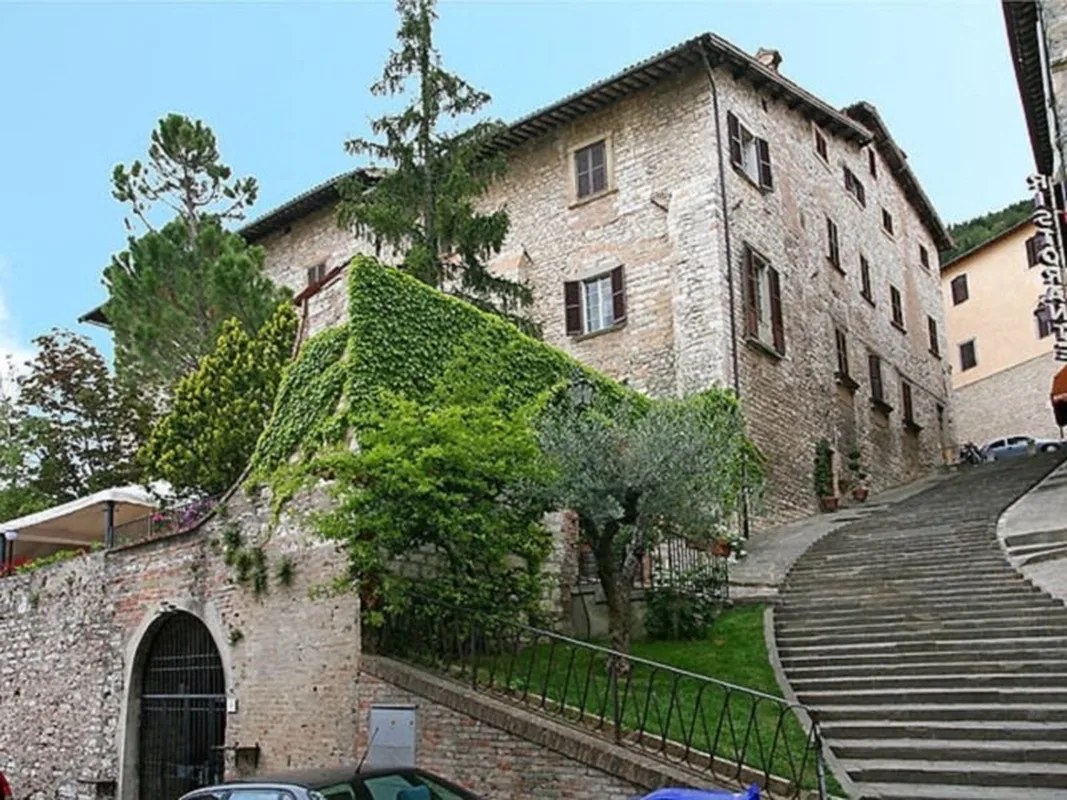 Bosone Palace, hoofdfoto