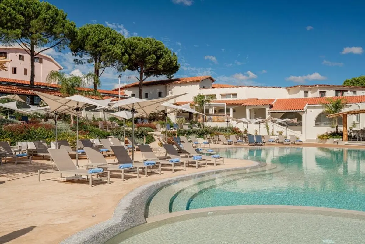 Resort Hotel Cala Bitta — hoofdfoto