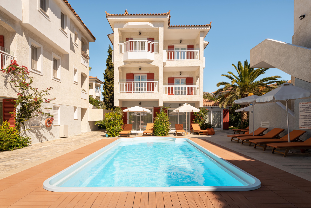 Samian Blue Village — hoofdfoto