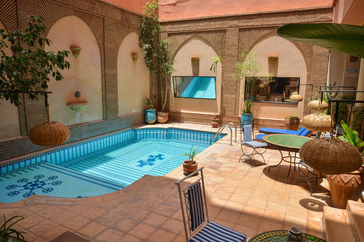 Amani Hotel APP — hoofdfoto