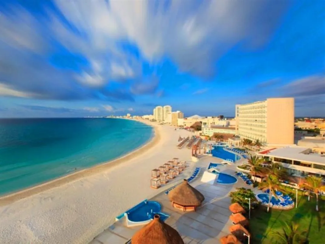 Krystal Cancún — hoofdfoto