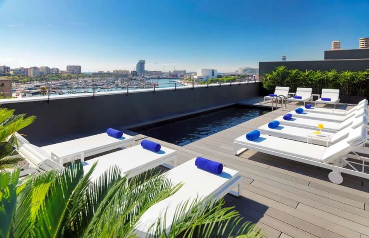 H10 Port Vell — hoofdfoto