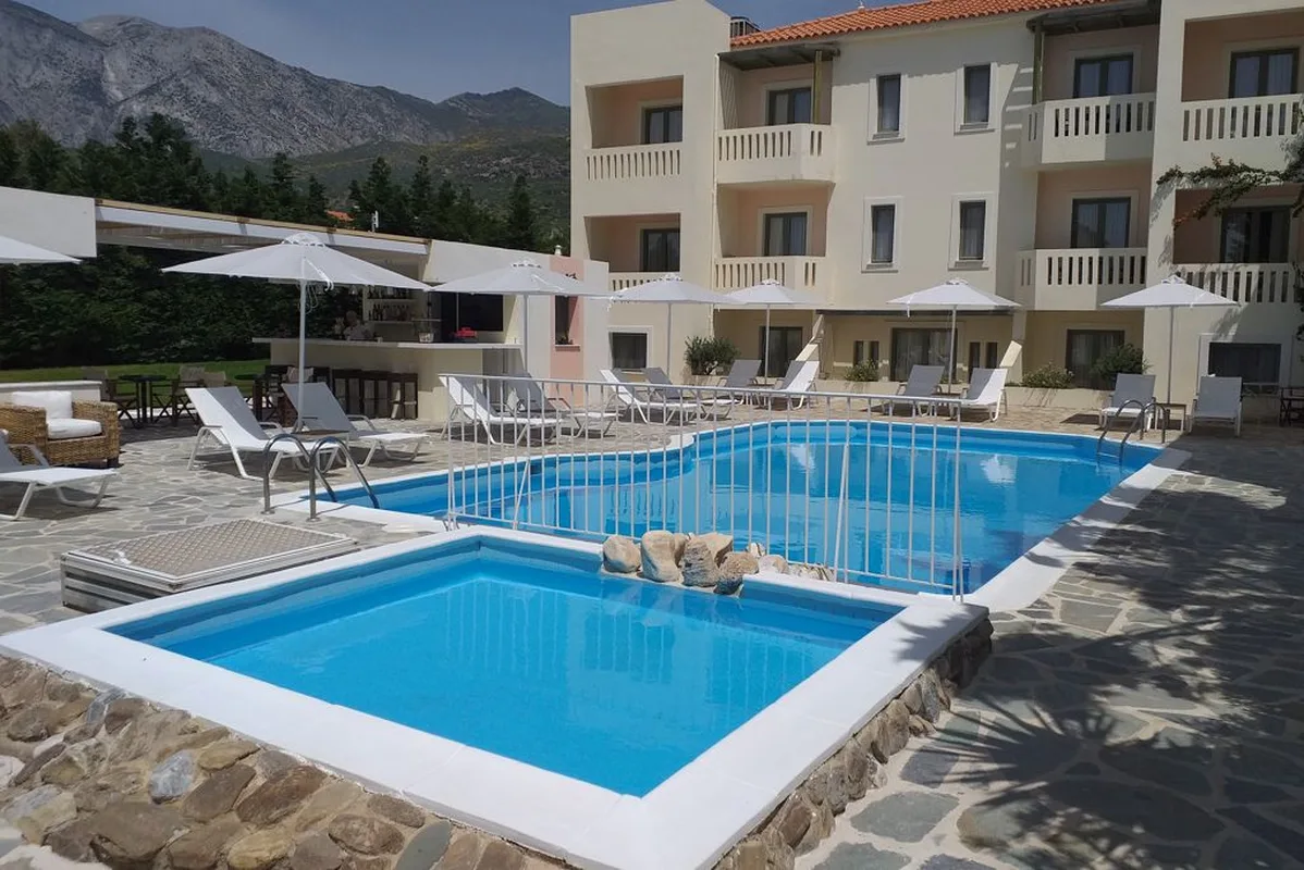 Fly & Go Aphrodite Samos Suites — hoofdfoto