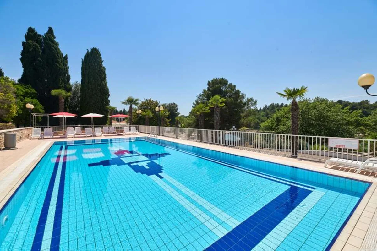 Hotel Zorna Plava Laguna — hoofdfoto