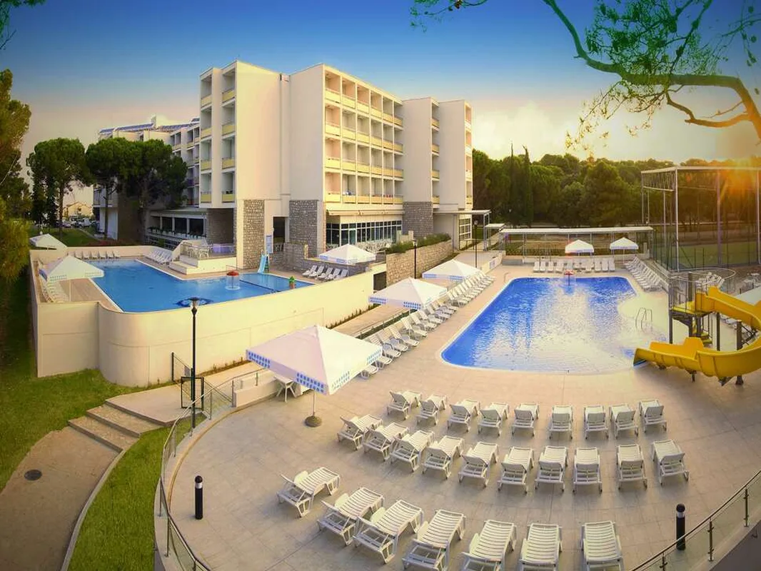 Adria Hotel — hoofdfoto