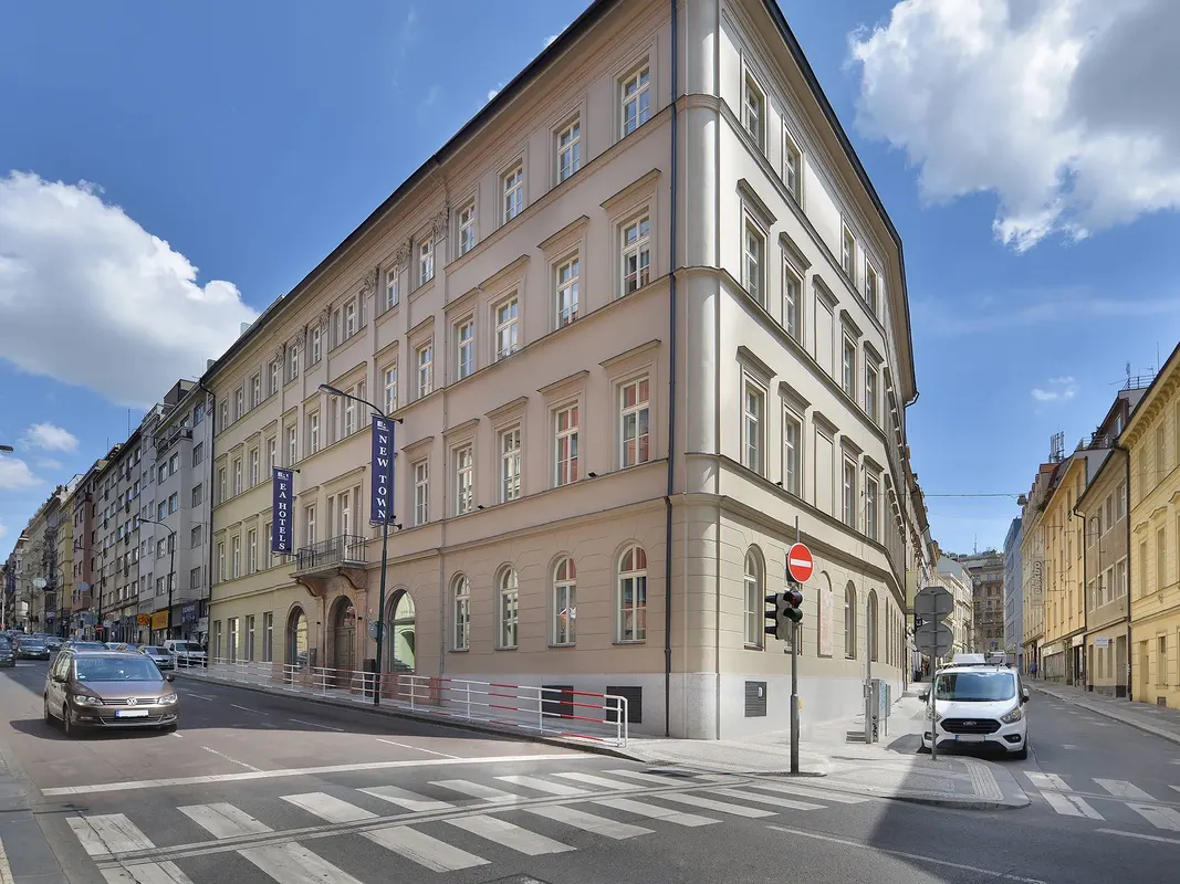 EA Hotel New Town — hoofdfoto