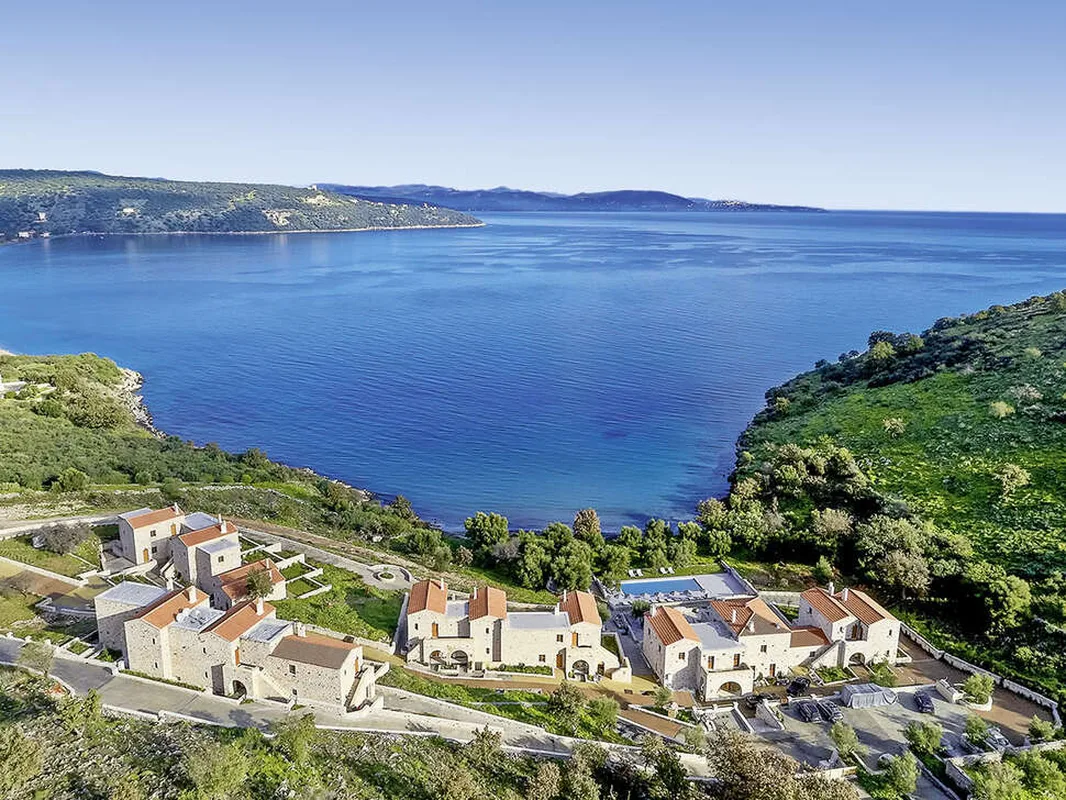 100 Rizes Luxury Seaside Resort — hoofdfoto