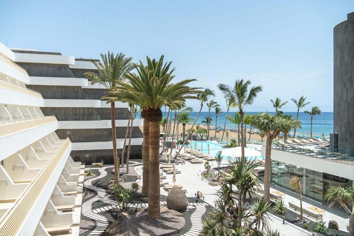 Plus Fariones Suite Hotel — hoofdfoto