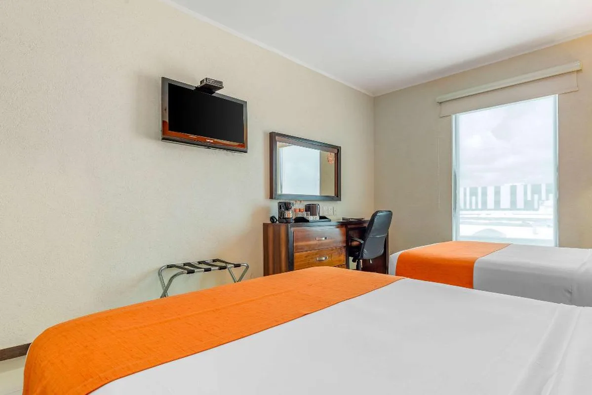 Comfort Inn Cancun Aeropuerto — hoofdfoto
