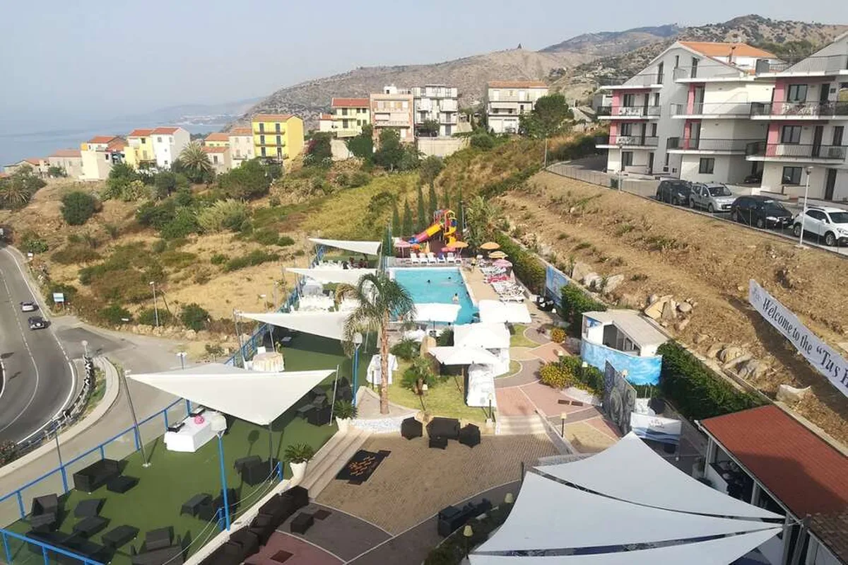 Tus Hotel & Residence, hoofdfoto