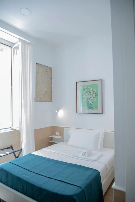 H22 Hotel, hoofdfoto