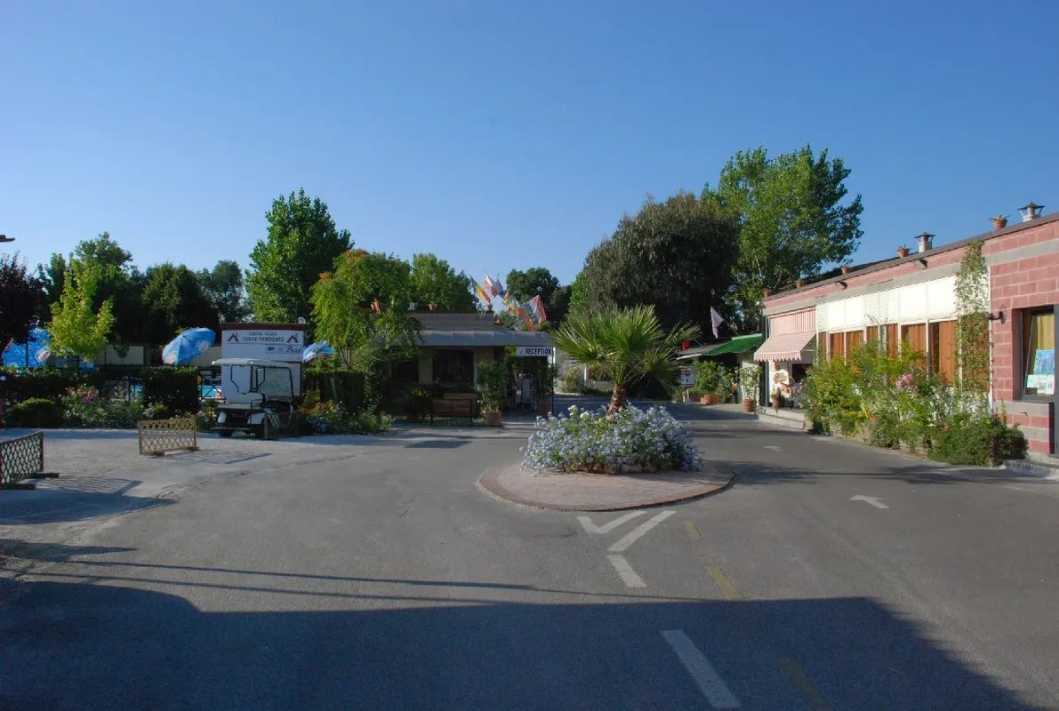 Village Torre Pendente — hoofdfoto