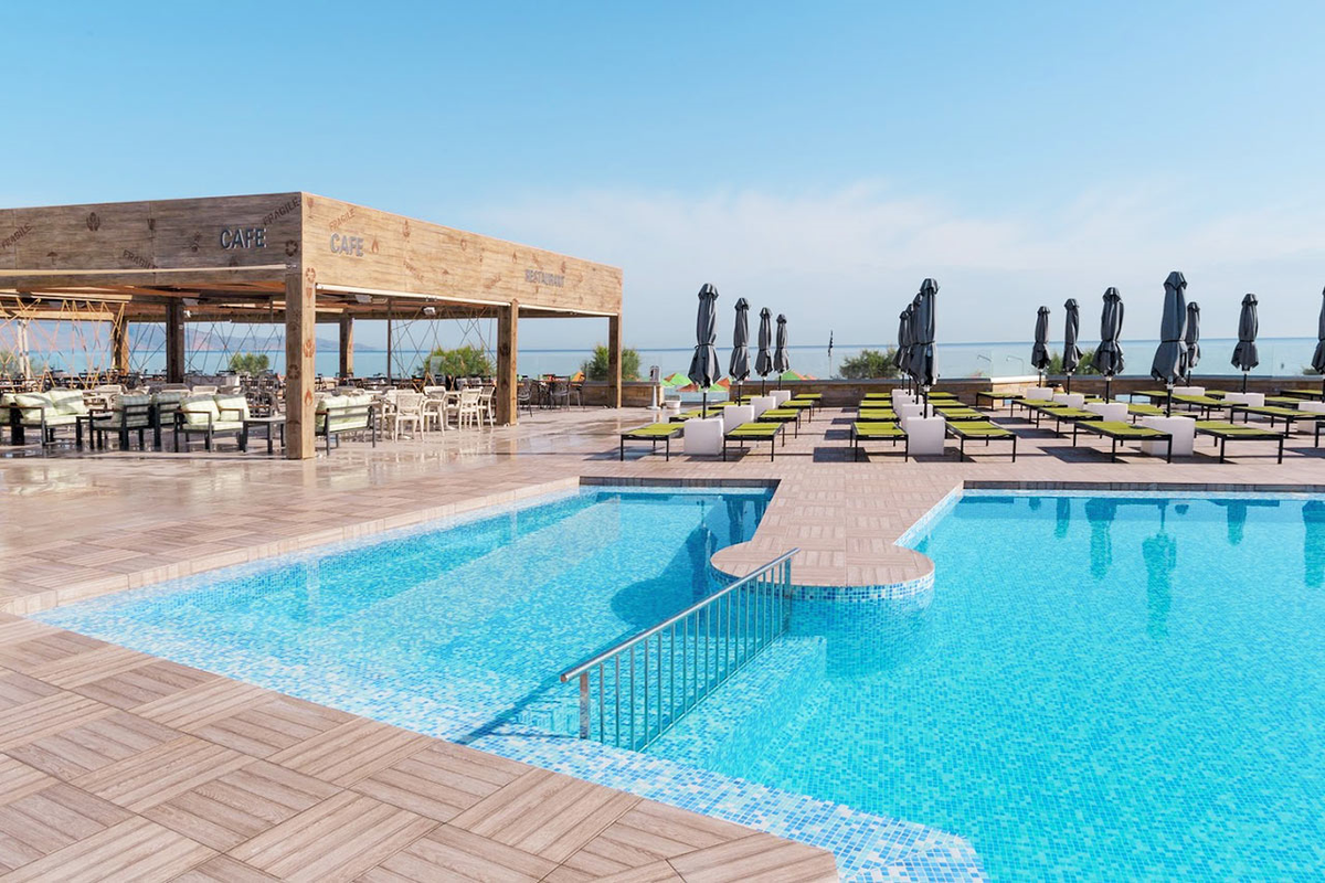 Appartementen Eanthia Beach — hoofdfoto