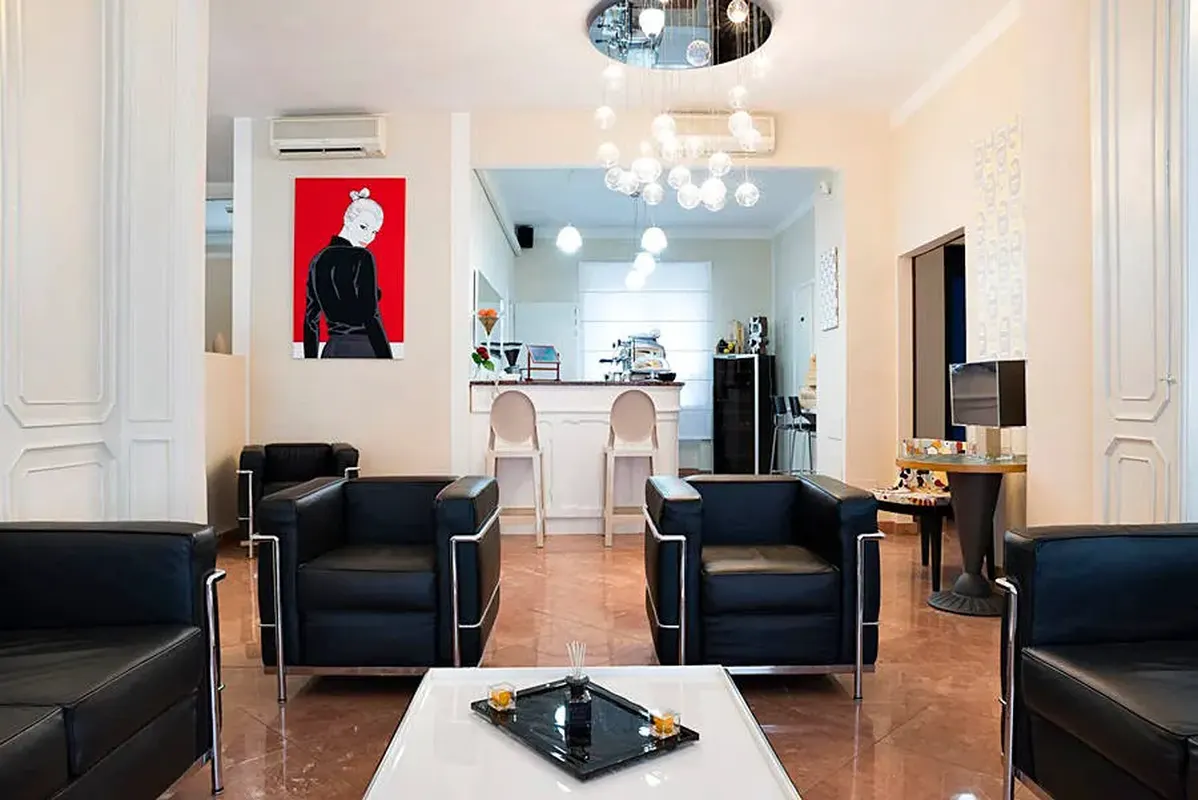 Hotel Tourist — hoofdfoto