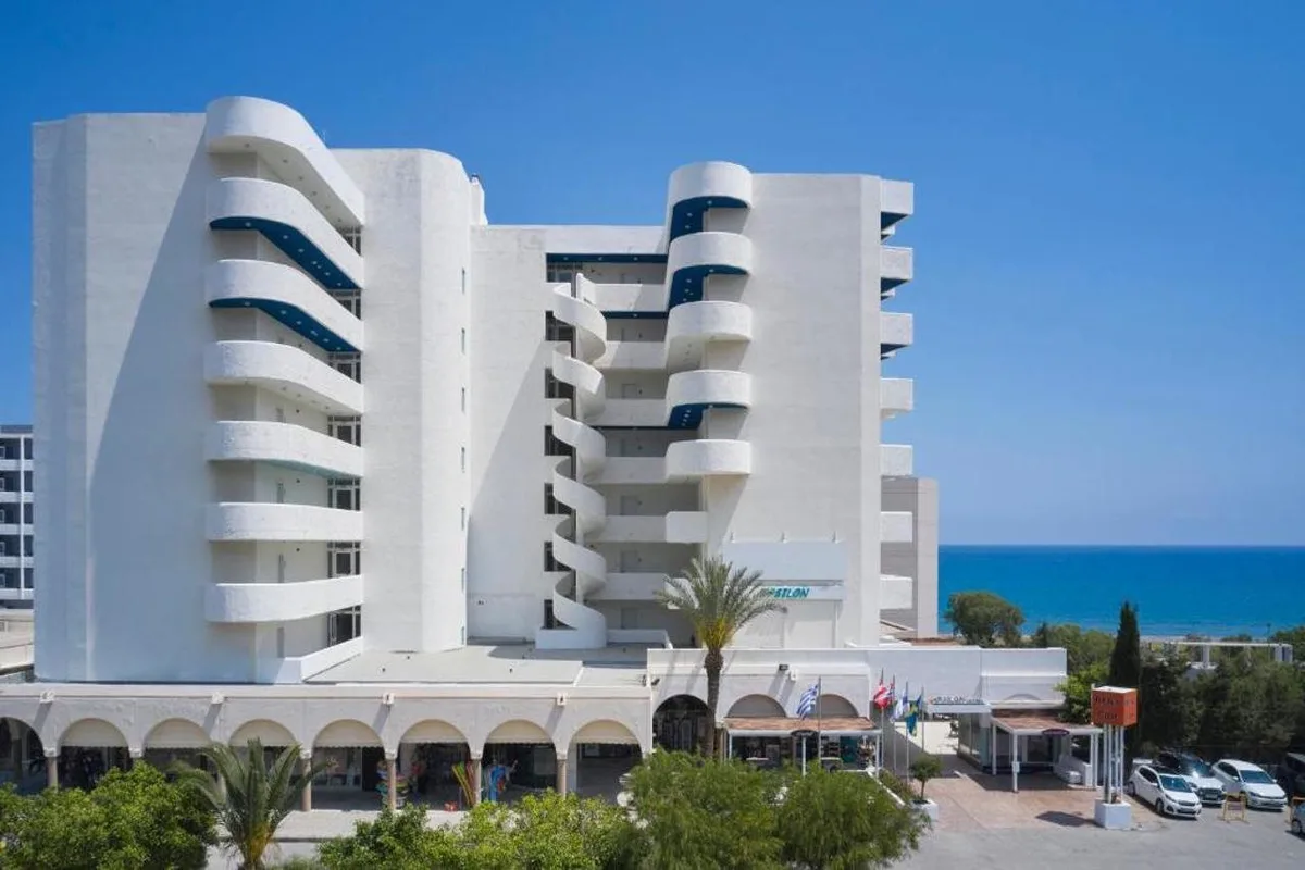 Epsilon Hotel Apartments — hoofdfoto