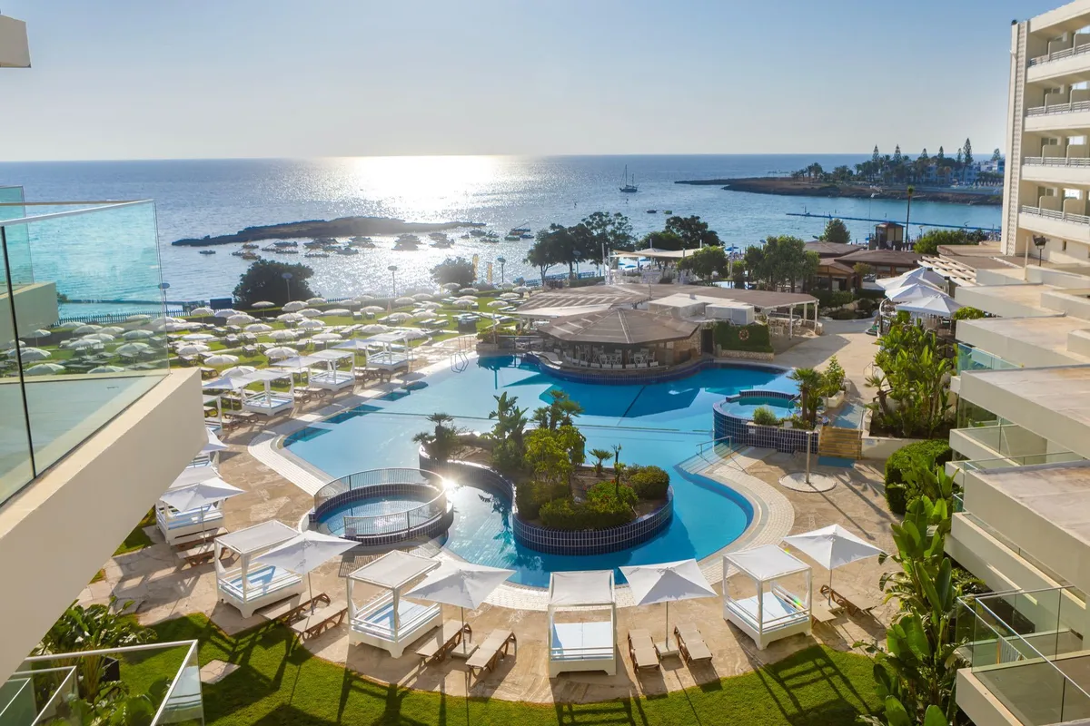 Capo Bay Hotel — hoofdfoto