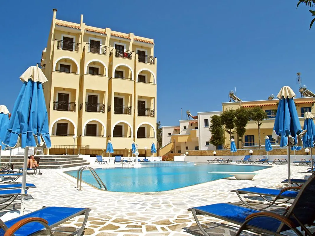 Blue Bay Hotel — hoofdfoto