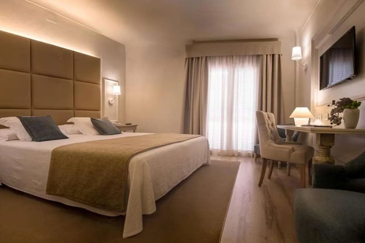 Hotel Pirineos Figueres — hoofdfoto