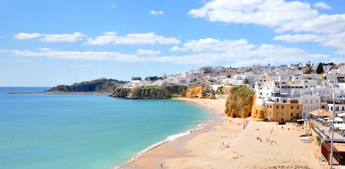 Winterzon aan de Algarve — hoofdfoto