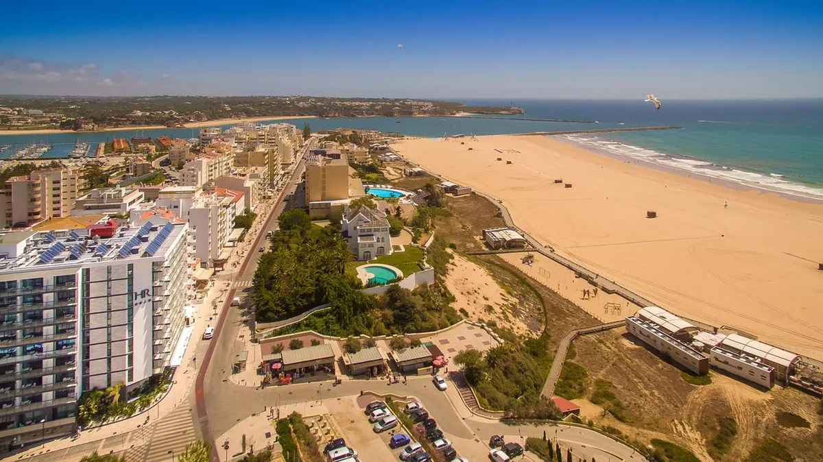Rr Hotel Da Rocha — hoofdfoto