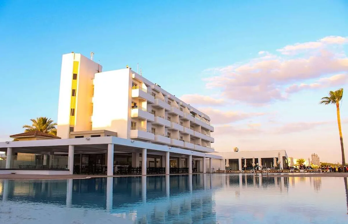 Pierre Anne Beach Hotel — hoofdfoto