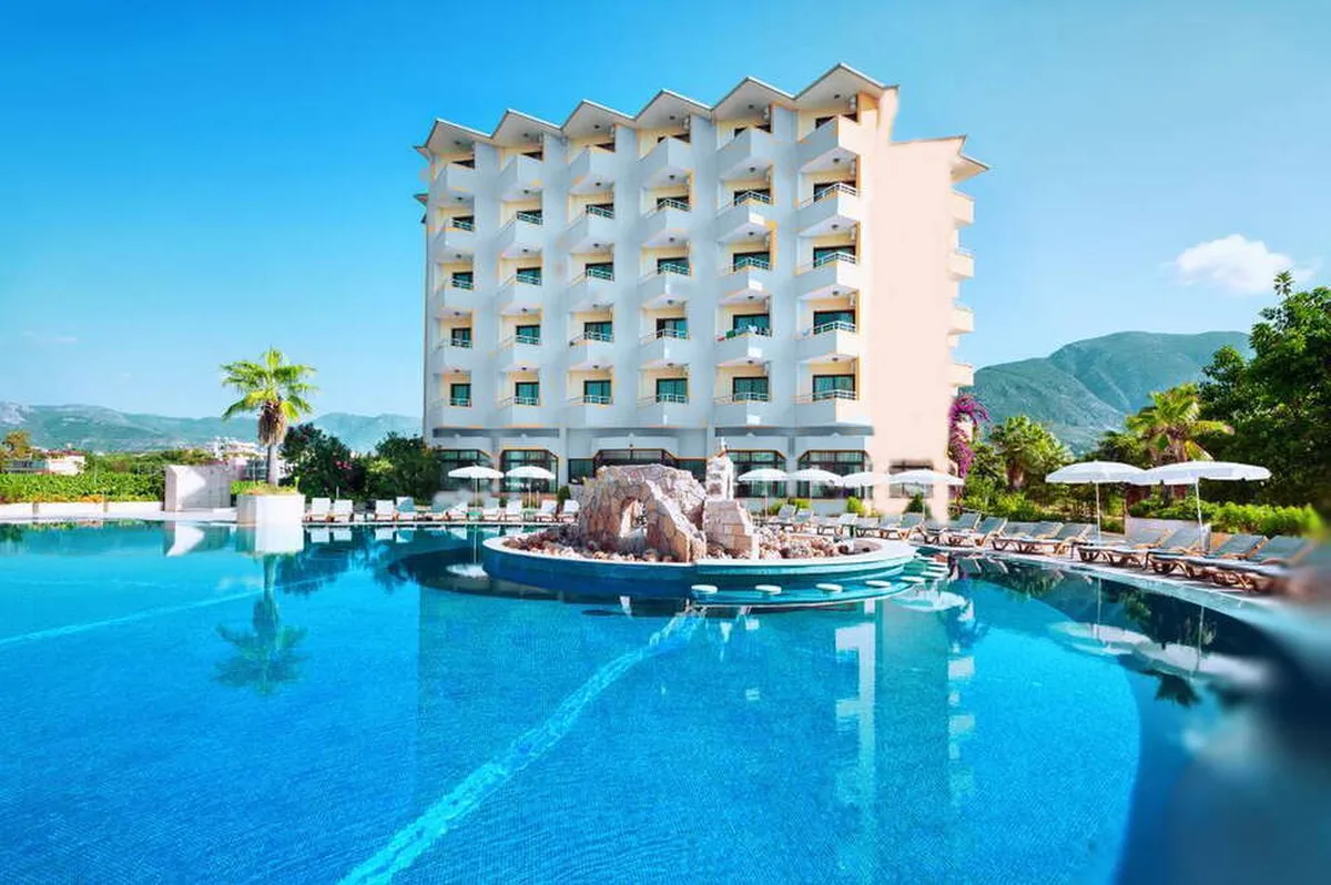 World Star Beach Resort & Spa — hoofdfoto