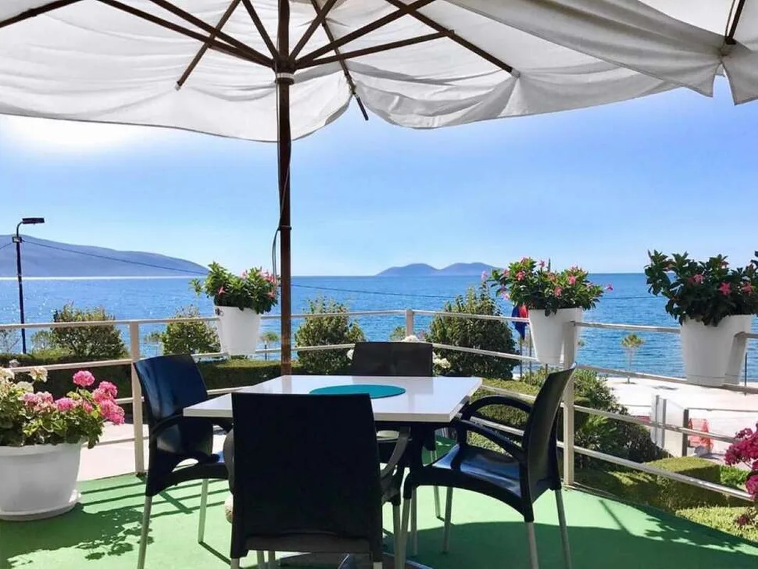 Hotel Ambasador — hoofdfoto