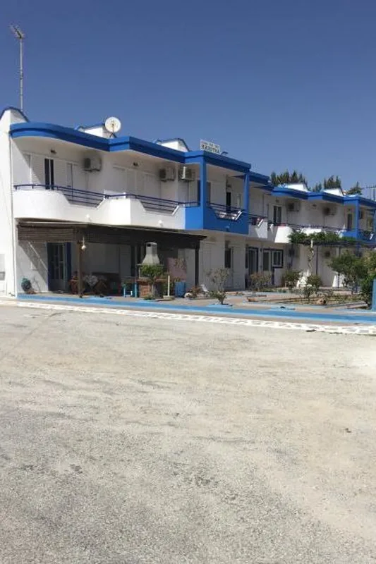 Maritsa Studios, hoofdfoto