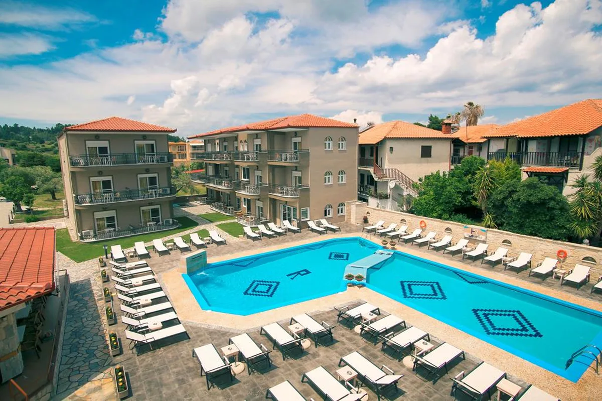 Royal Hotel and Suites — hoofdfoto